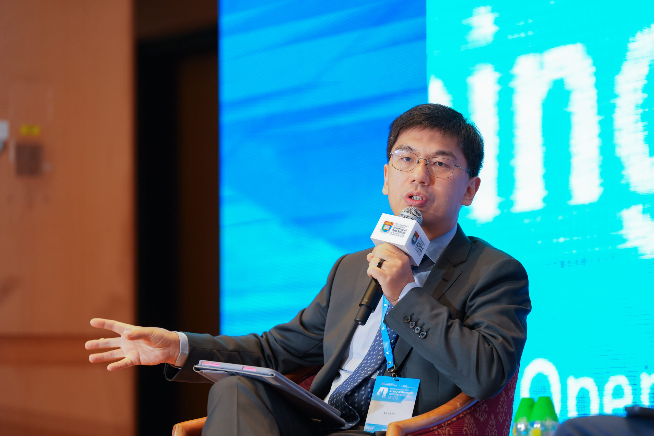Dr Li Xu